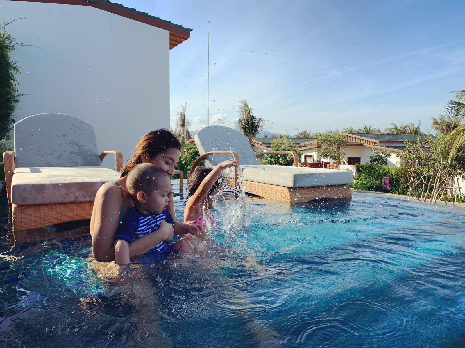 Chia sẻ mẹo hay giúp tiết kiệm khi du lịch gia đình đến Nha Trang