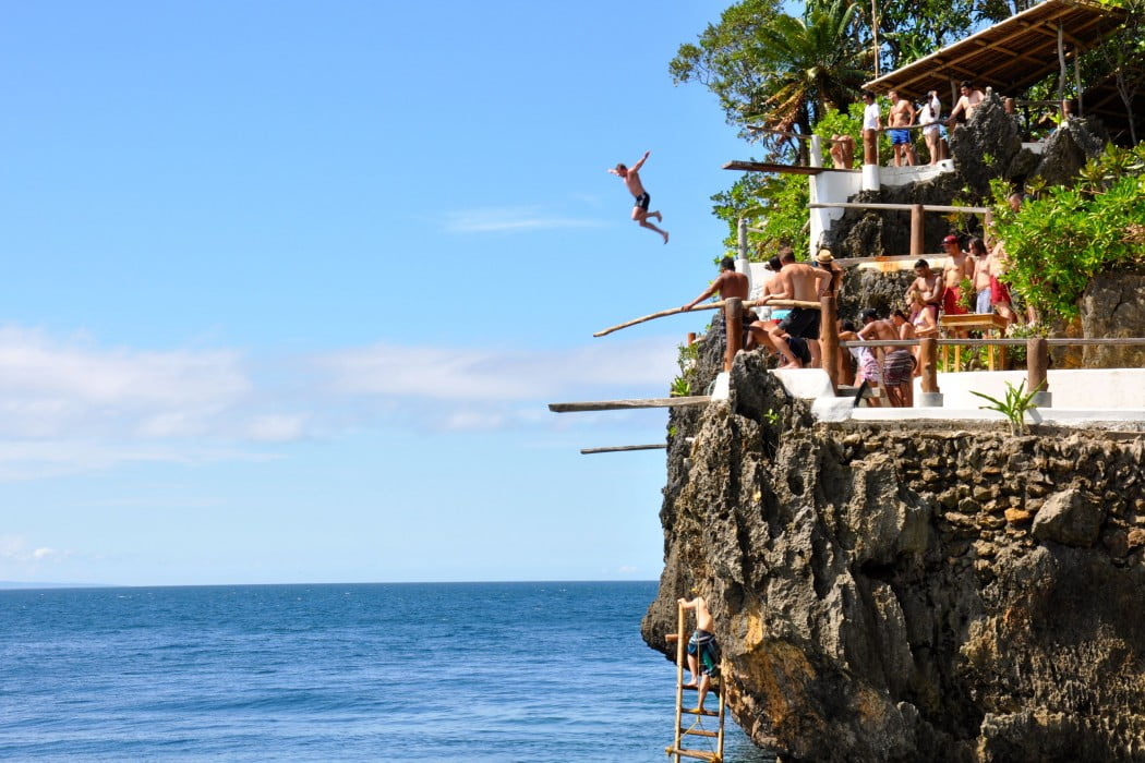 Ariel Point - Điểm nhảy Clift Jumping [Ảnh: Nguồn Ariel Point.com]