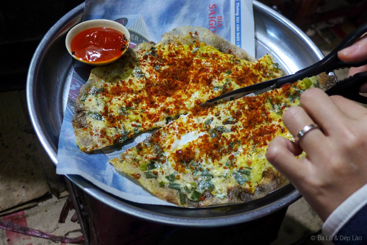 Bánh tráng nướng "chờ đợi" thơm lừng