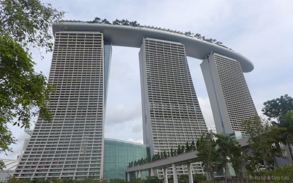 Gardens By The Bay toạ lạc ngay phía sau Marina Bay Sand