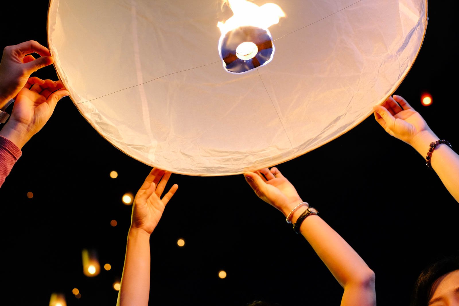 Ngất ngây với lễ hội thả đèn trời Loy Krathong tại Chiang Mai