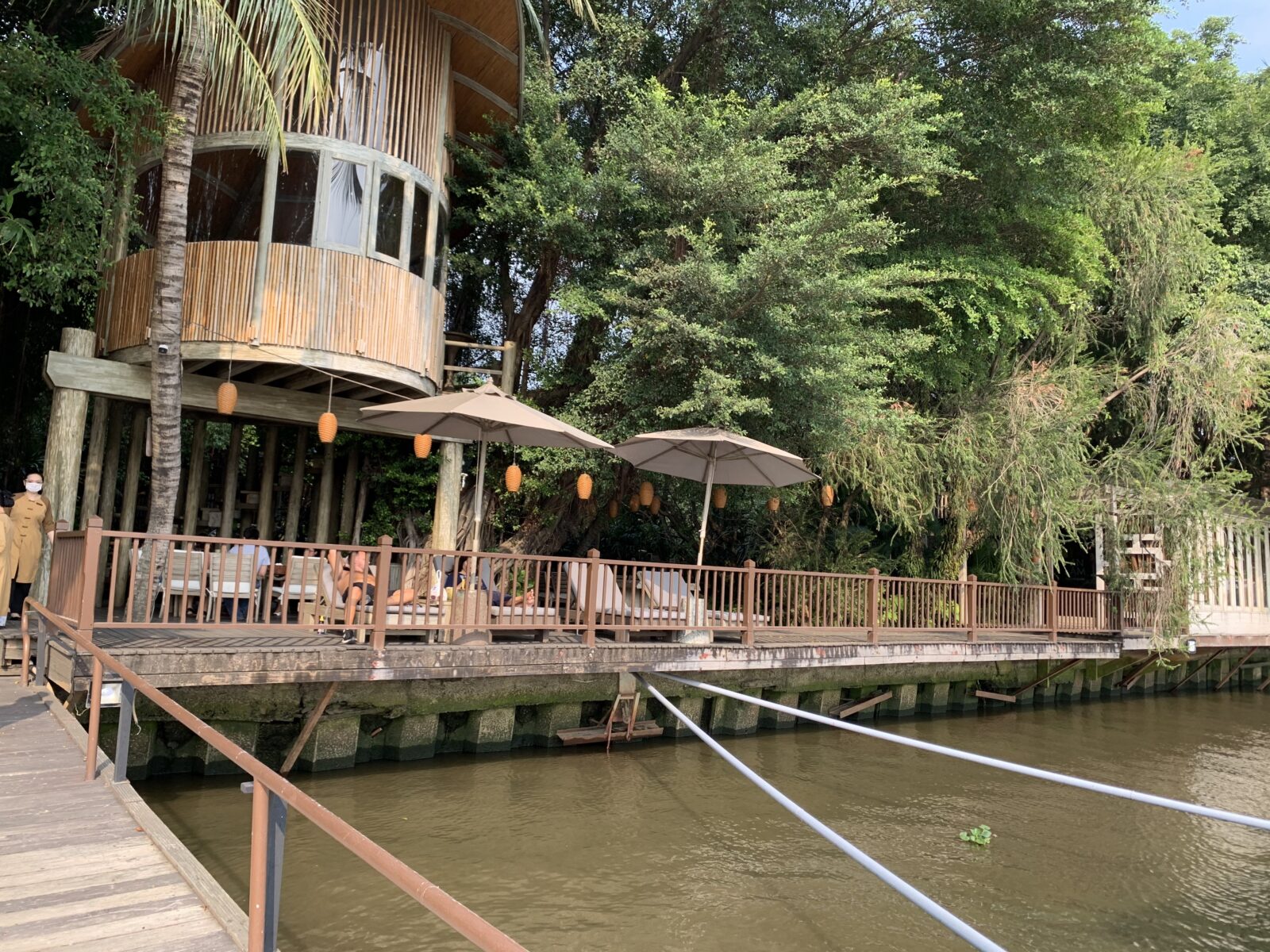 An Lam Retreats Saigon River