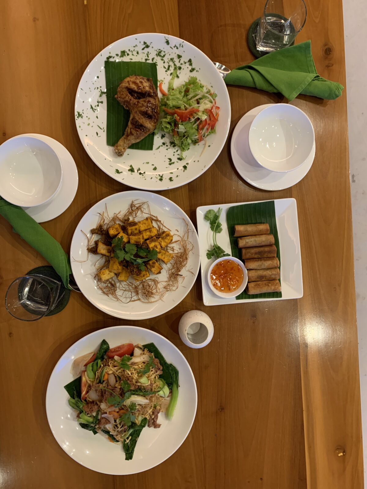 Bữa ăn tối hoành tráng của nhà mình