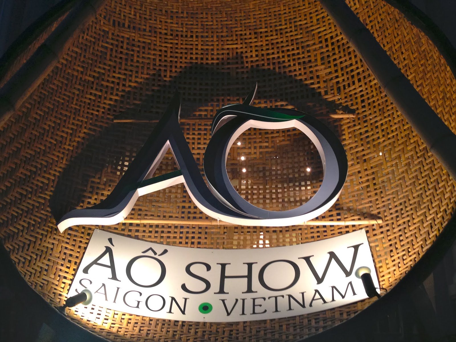 Đa dạng cảm xúc cùng À Ố Show
