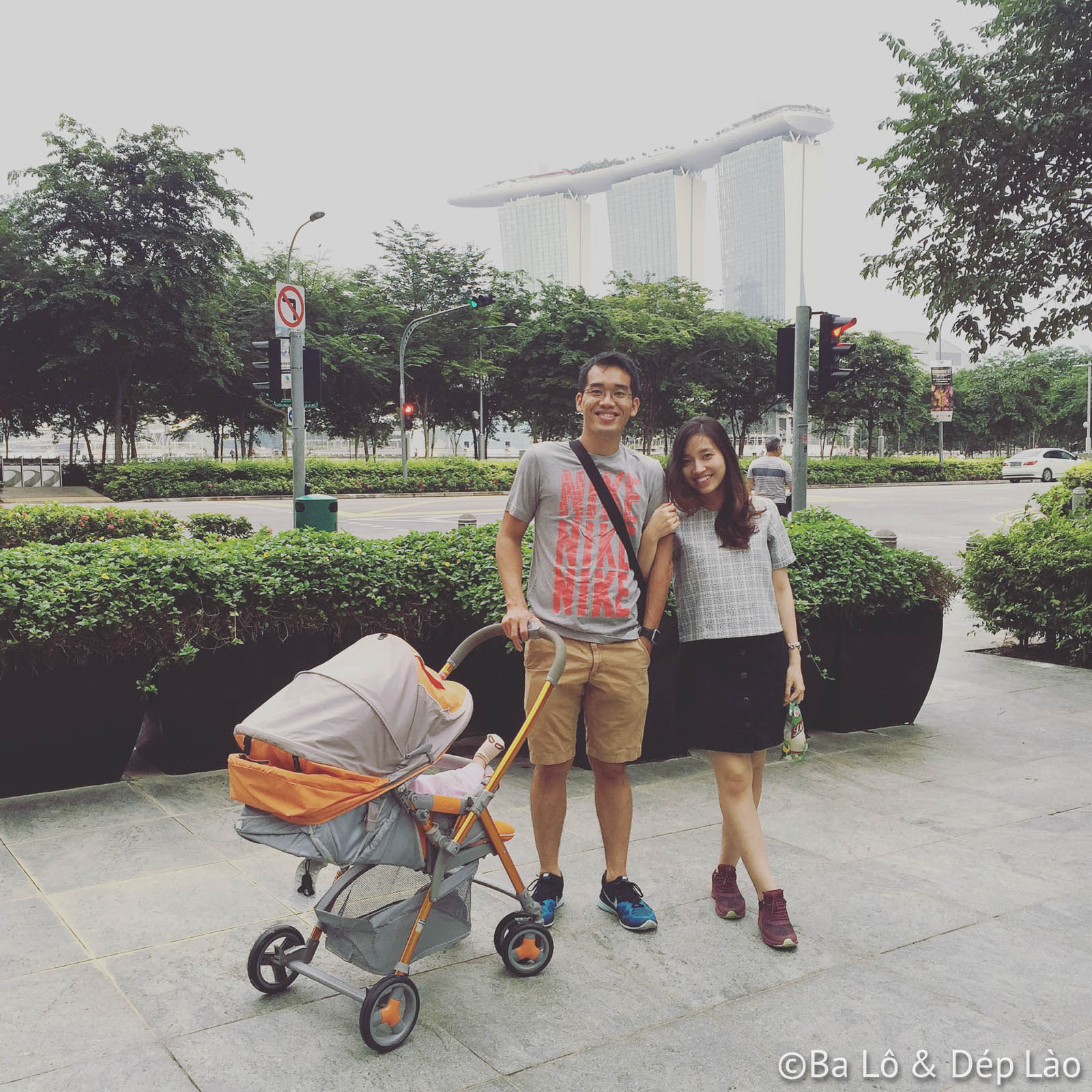 Chia sẻ chút xíu khoảnh khắc hạnh phúc của vợ chồng Ba Lô và Dép Lào :))