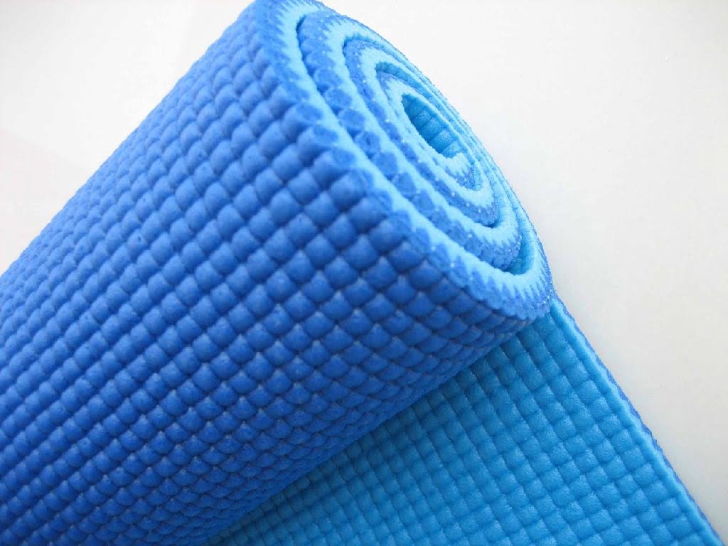 Thảm tập Yoga bằng chất liệu PVC kém chất lượng