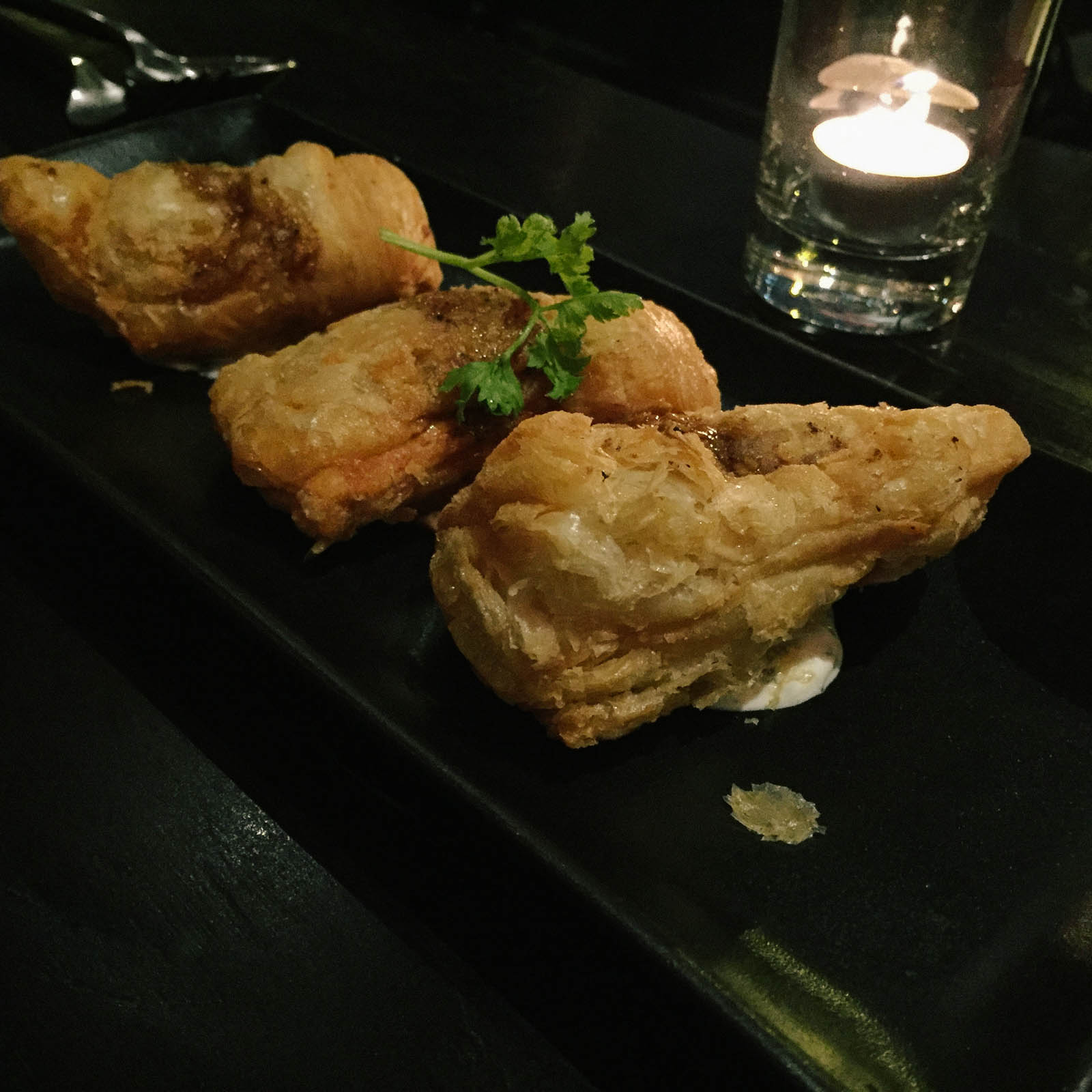 Dumpling chiên nhân thịt cừu ngon dã man