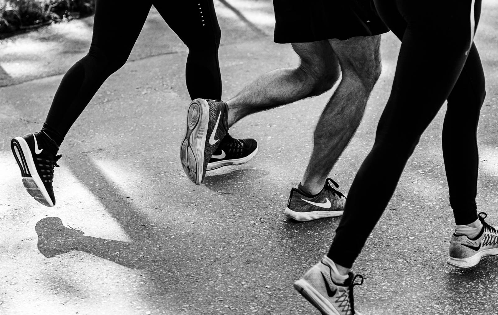 Chia sẻ bí quyết giữ cơ thể khỏe mạnh và săn chắc khi đi du lịch