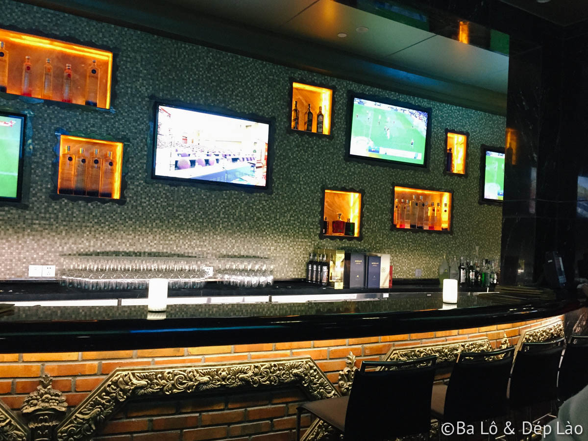 The Long Bar - BLDL - 08